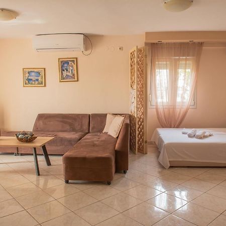 Garden Suite Néa Péramos المظهر الخارجي الصورة
