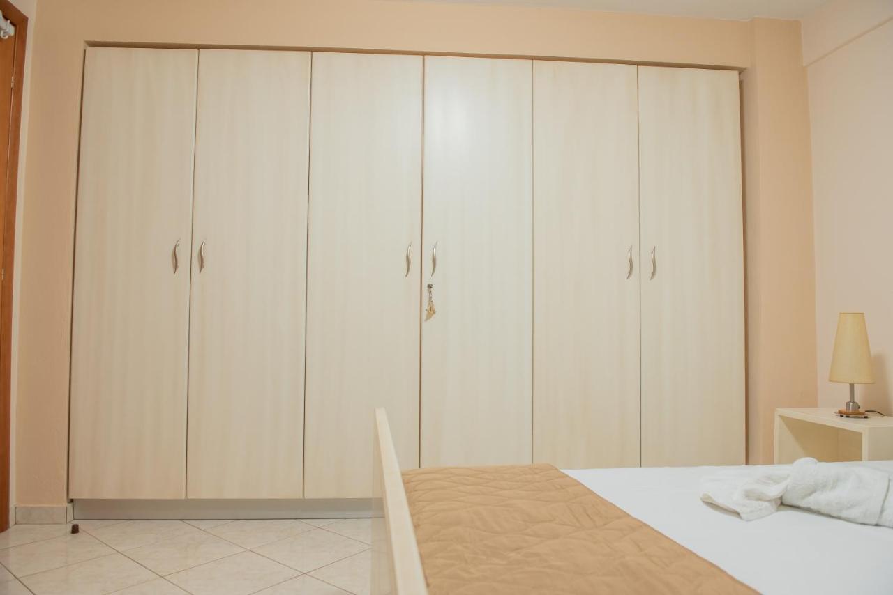 Garden Suite Néa Péramos المظهر الخارجي الصورة
